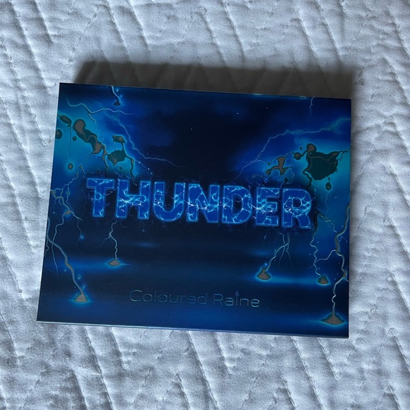 Coloured Raine Thunder Eyeshadow Palette - Blue Shades - Picture 1 of 4